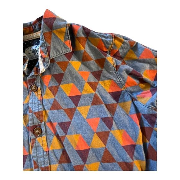 NEXT brand boys button up shirt size 4-5 geometric - Picture 2 of 8